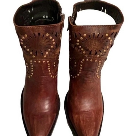 NIB Old Gringo Women's Reeve Plata Sin Snow Short Leather Boots Size 6B
$350 - Picture 7 of 14